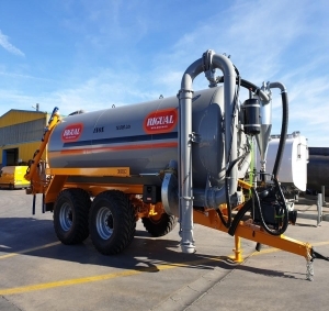 Прицепы-цистерны для жидких удобрений Rigual