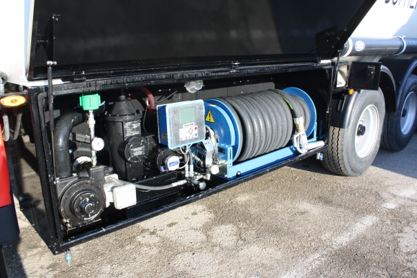 Бензовоз-паливозаправник Indox