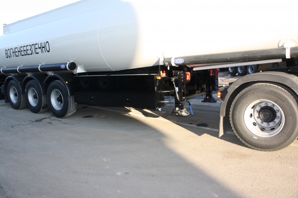 Бензовоз-паливозаправник Indox