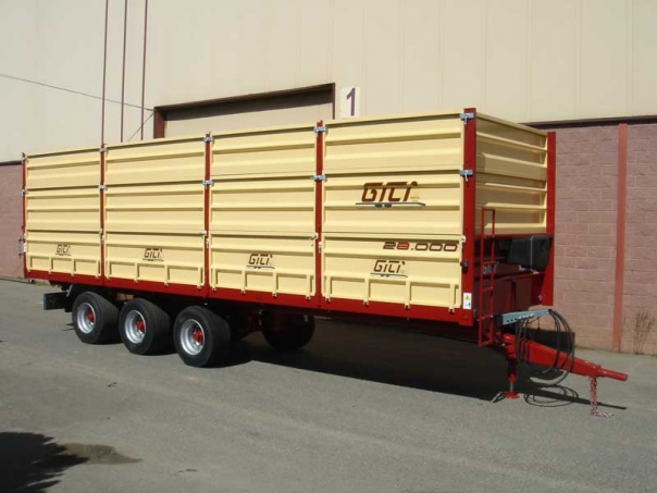 Three-axle trailer Gili