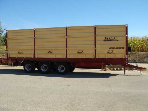Three-axle trailer Gili