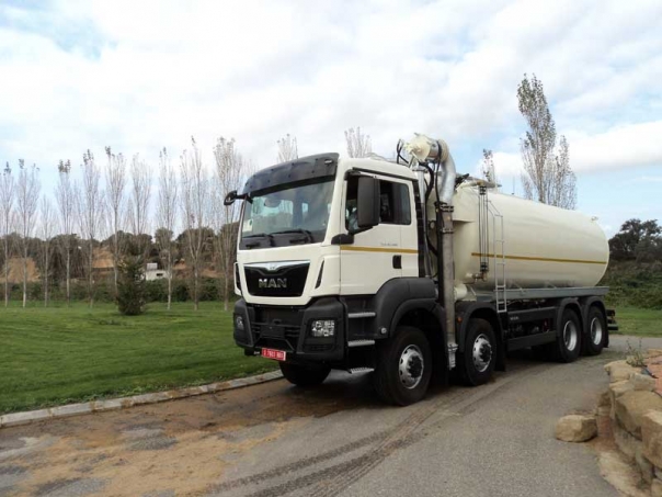 Автоцистерна Gili