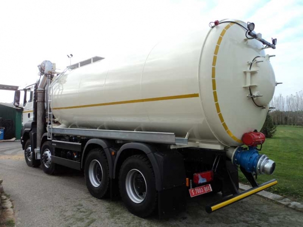 Автоцистерна Gili