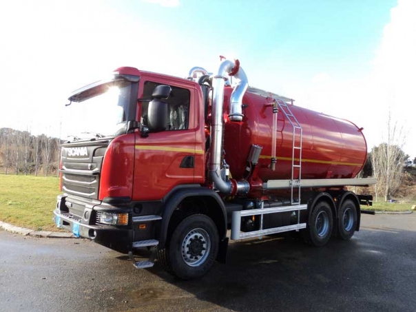 Автоцистерна Gili