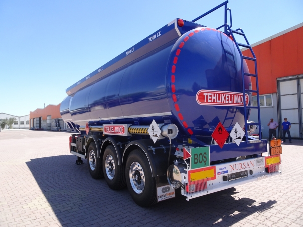 Бензовоз полуприцеп Nursan, стальной