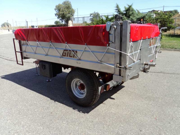 Single axle trailer with stainless steel Gili
