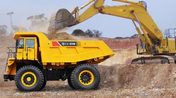 Кар'єрний самоскид Dongfeng 50