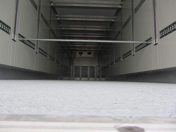 Рефрижератор с двойным полом LeciTrailer