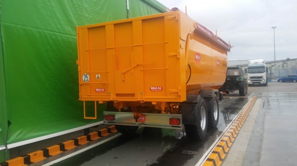 Agricultural trailer boat type Rigual.