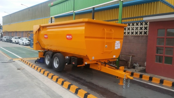 Agricultural trailer boat type Rigual.