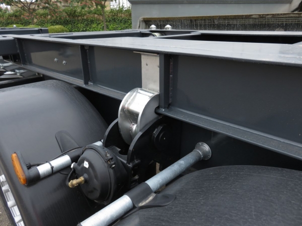 Контейнеровоз сдвижной LeciTrailer