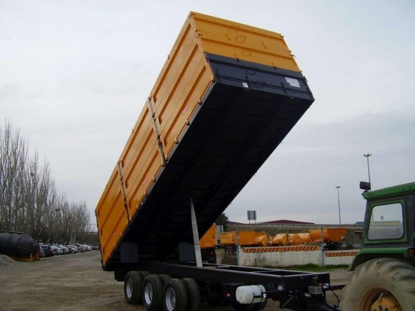 Сільськогосподарський причіп універсальний Rigual