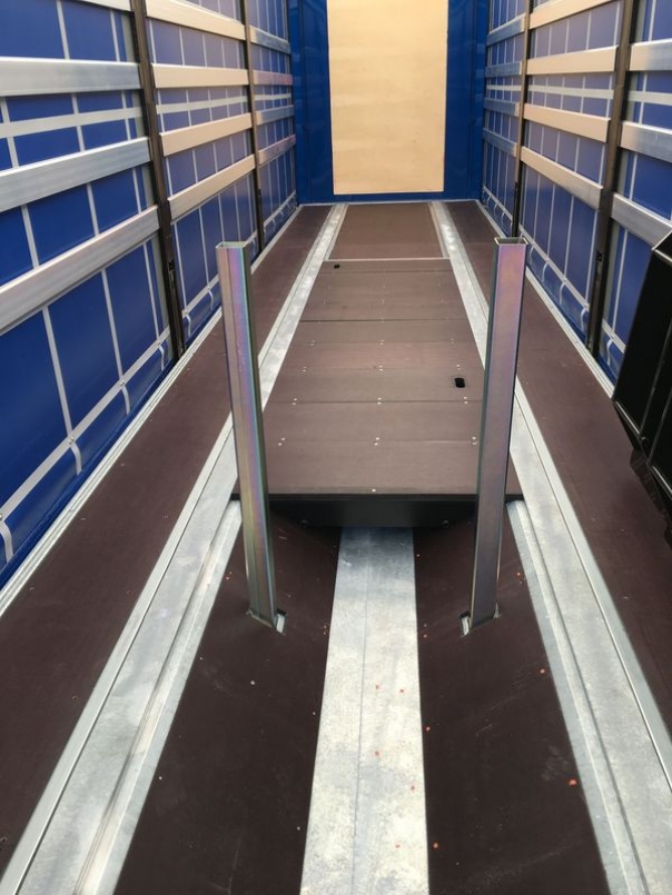 Полуприцеп тентованный для перевозки бухт LeciTrailer