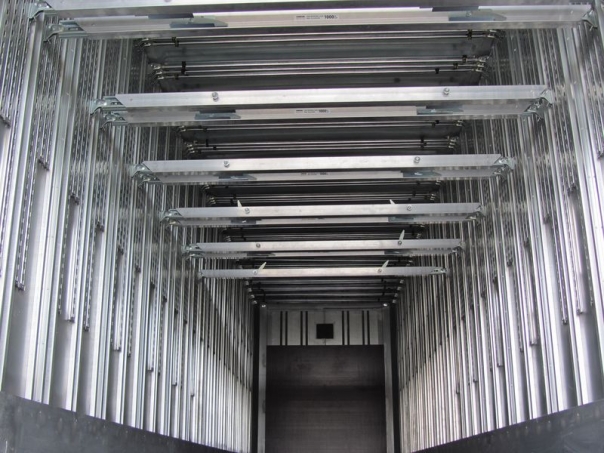 Semitrailer all-metal with adjustable beams LeciTrailer