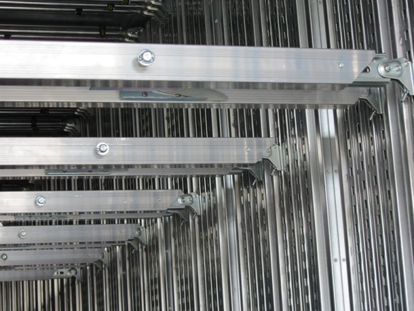 Semitrailer all-metal with adjustable beams LeciTrailer