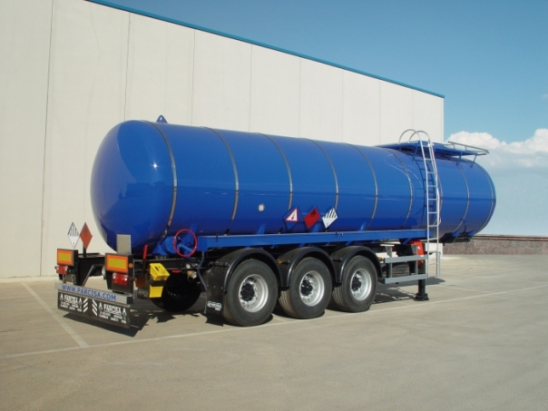 Parcisa bitumen truck
