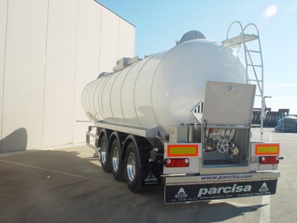 Parcisa bitumen truck