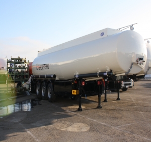 Бензовоз полуприцеп Indox, алюминиевый