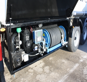 Бензовоз-паливозаправник Indox