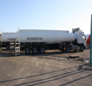 Бензовоз-паливозаправник Indox