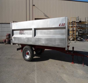 Single axle trailer with stainless steel Gili