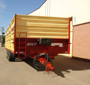 Three-axle trailer Gili