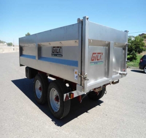 Two-axle trailer with stainless steel Gili