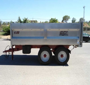 Two-axle trailer with stainless steel Gili