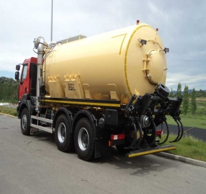 Автоцистерна Gili