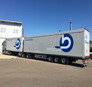 All-metal semi-trailer MEGA LeciTrailer