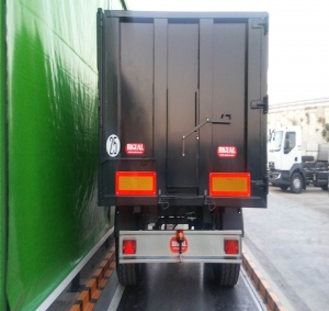Agricultural trailer boat type Rigual.