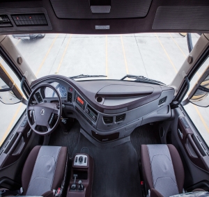 Тягач Dongfeng  6×4